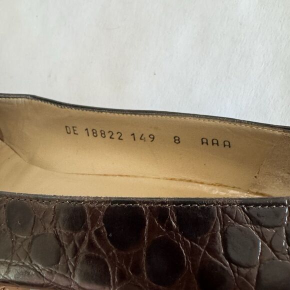 Salvatore Ferragamo Brown Croc Embossed Leather Low Heel Pumps Women 8 AAA - Picture 12 of 16